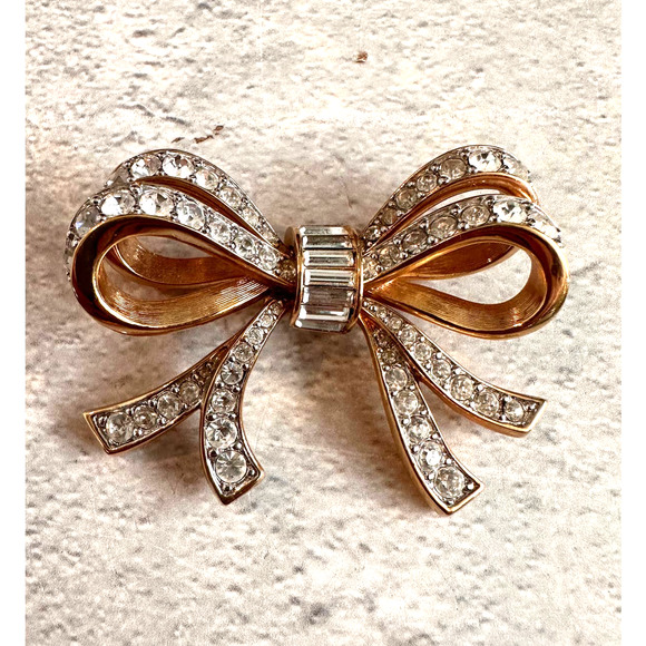 Vintage Swarovski Brooch | Gold Bow Pin | Signed DSCo - Picture 1 of 6